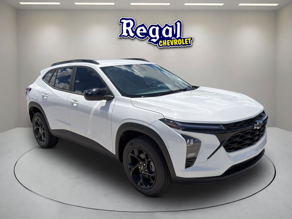 Summit White 2026 Chevrolet Trax SUV / Crossover Front-Wheel Drive 6-Speed Automatic