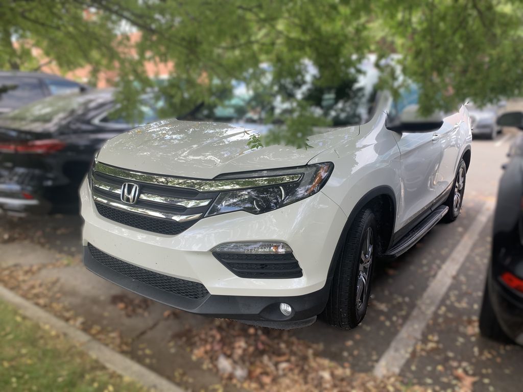 Thumbnail: 2017 Honda Pilot - 3