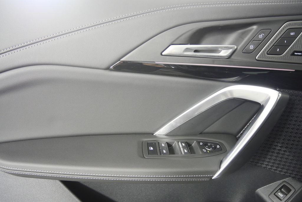 Thumbnail: 2026 BMW X1 - 8