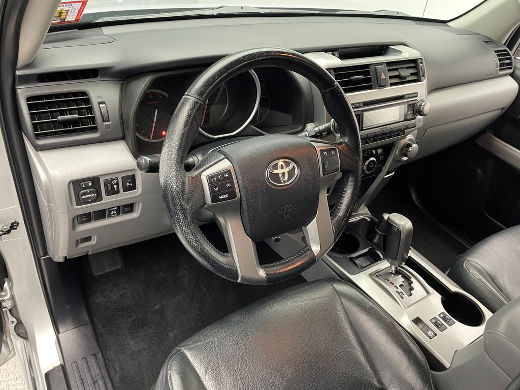 Thumbnail: 2011 Toyota 4Runner - 11