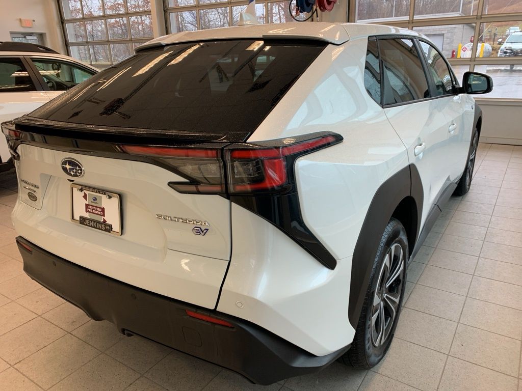 Certified Used 2023 White Subaru Premium image 17