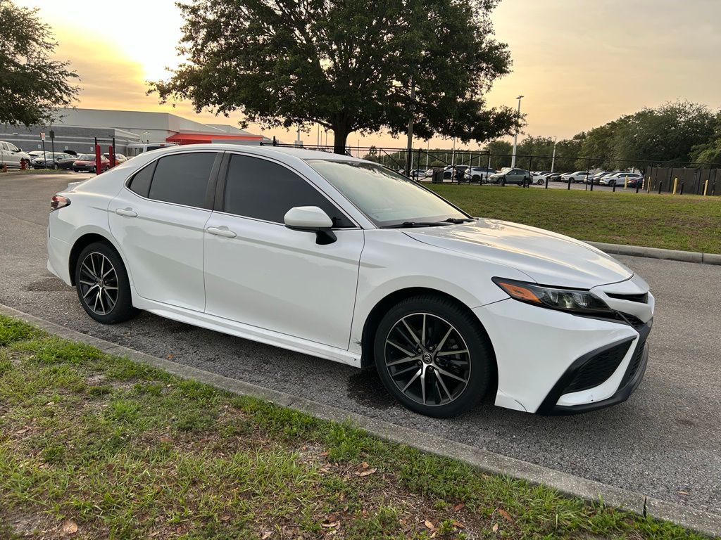 2021 Toyota Camry SE 7