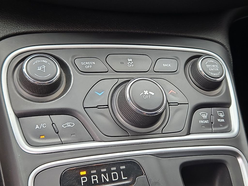 2015 Chrysler 200 Limited - Photo 20