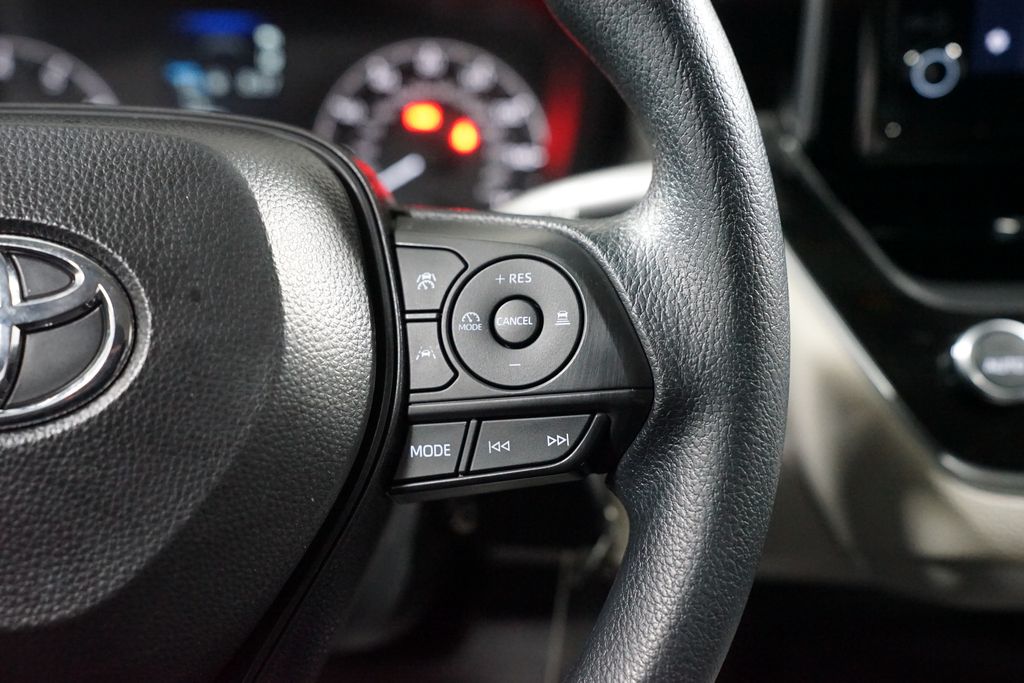 Thumbnail: 2025 Toyota Corolla - 13