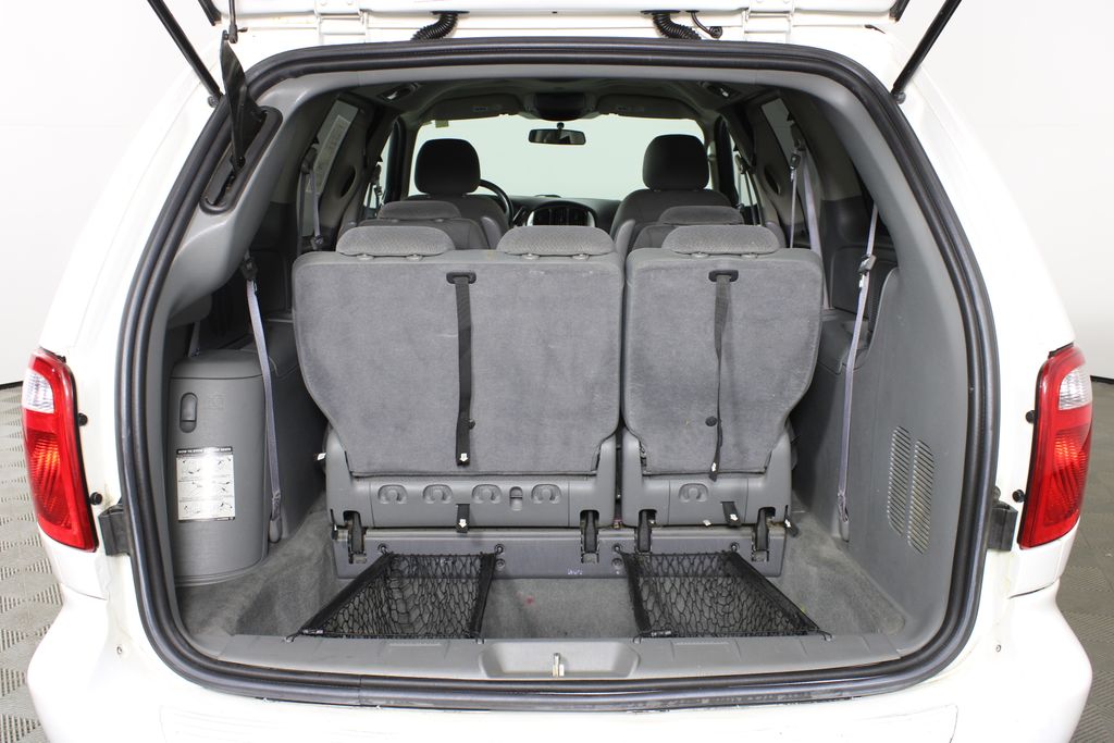 Used 2006 Chrysler Town & Country for sale in 