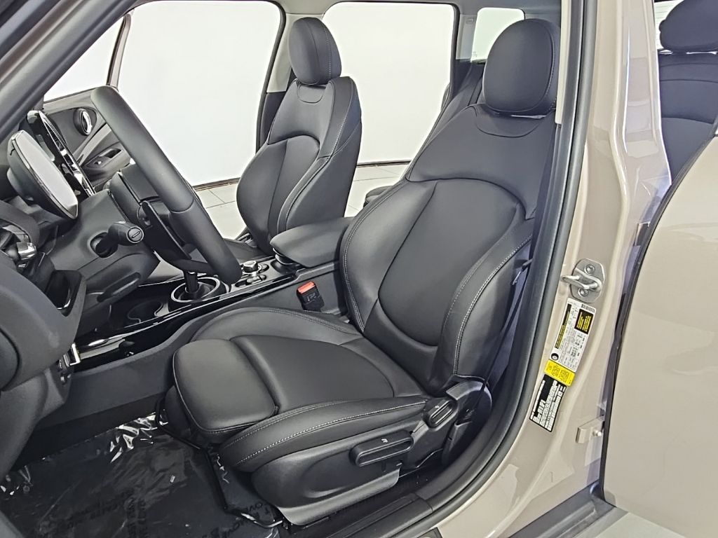 Thumbnail: 2024 MINI Cooper Clubman - 22