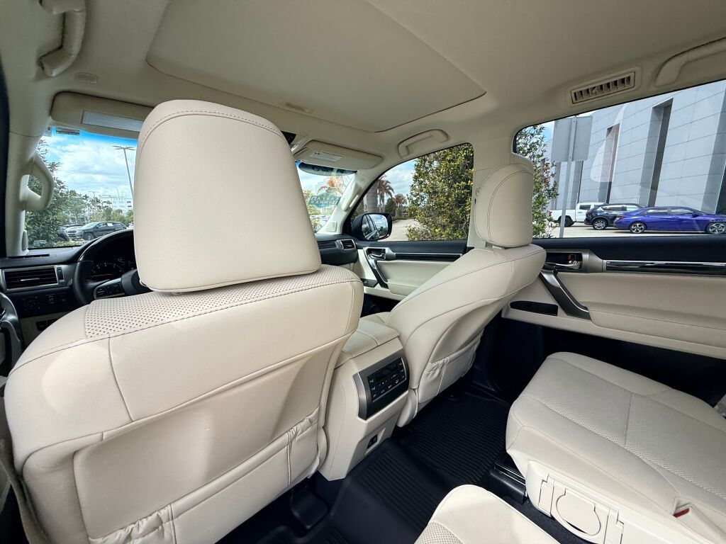 Thumbnail: 2023 Lexus GX - 19