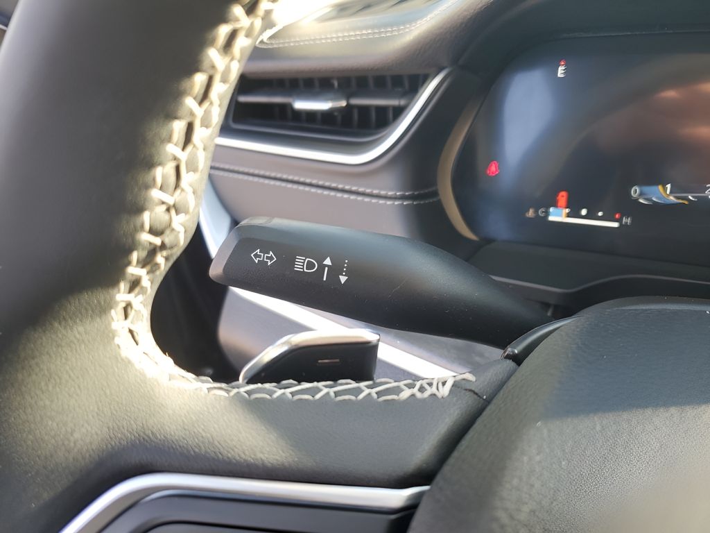 Used Car 2023 Jeep Grand Cherokee L  Limited For Sale Under $30,000 In Austin, Texas