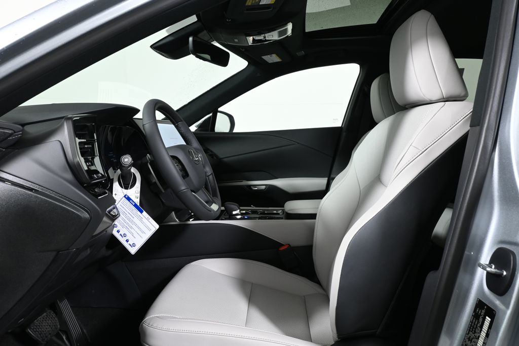 Thumbnail: 2026 Lexus RX - 3