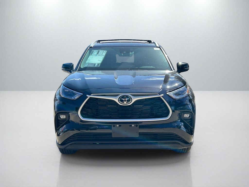 New 2026 Toyota Highlander Hybrid SUV