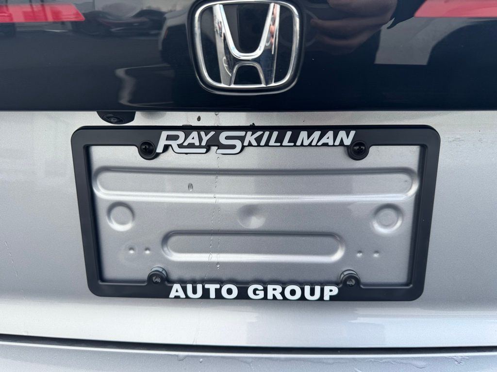 Used 2024 Silver Honda LX image 25