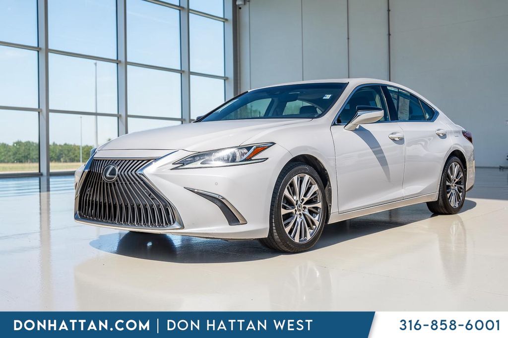 White Pearl 2019 Lexus ES Sedan Front-Wheel Drive 8-Speed Automatic