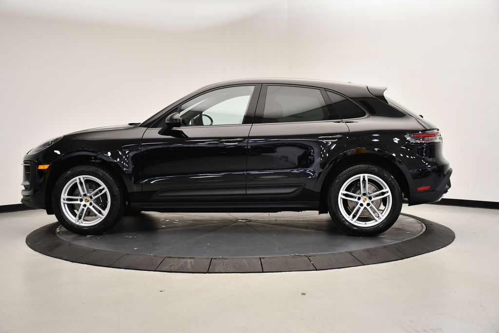 Thumbnail: 2025 Porsche Macan - 2