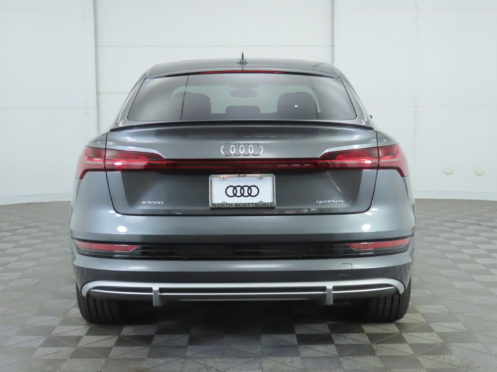 2022 Audi e-tron S Prestige 6