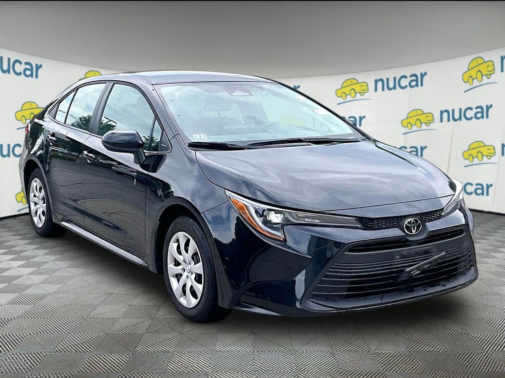 2023 Toyota Corolla — photo 1