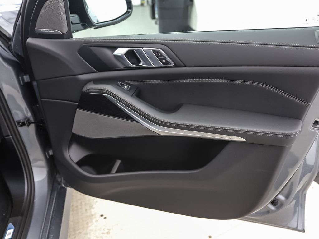 Thumbnail: 2026 BMW X5 - 29