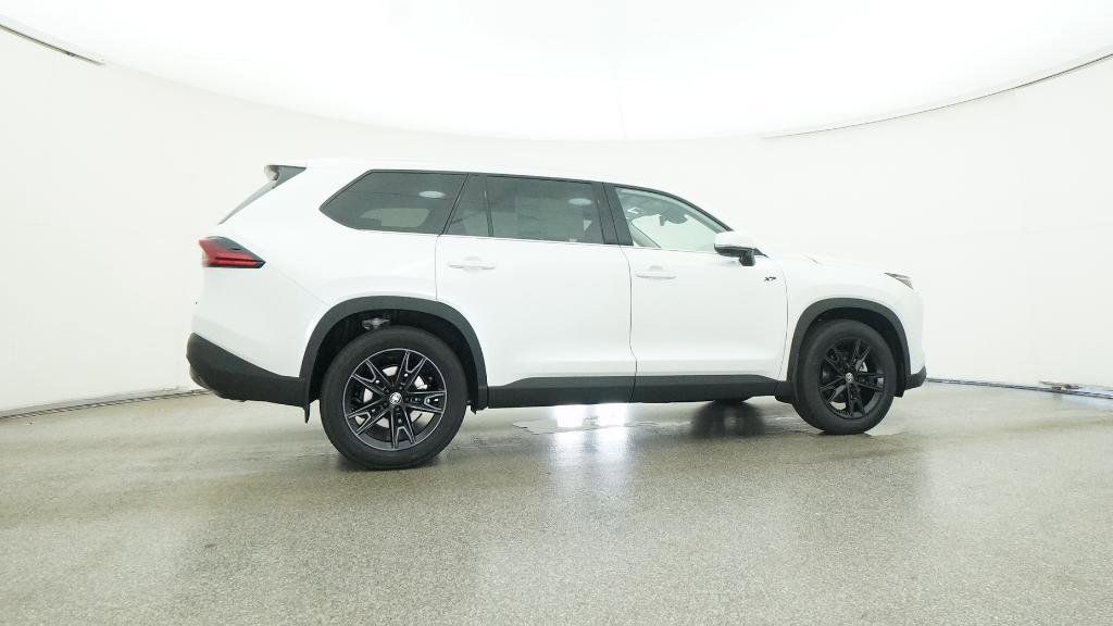 2025 Toyota Grand Highlander Limited 32