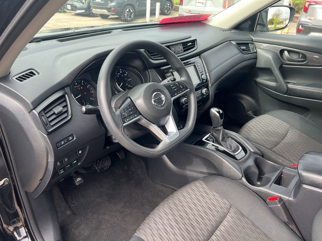 2019 Nissan Rogue S photo