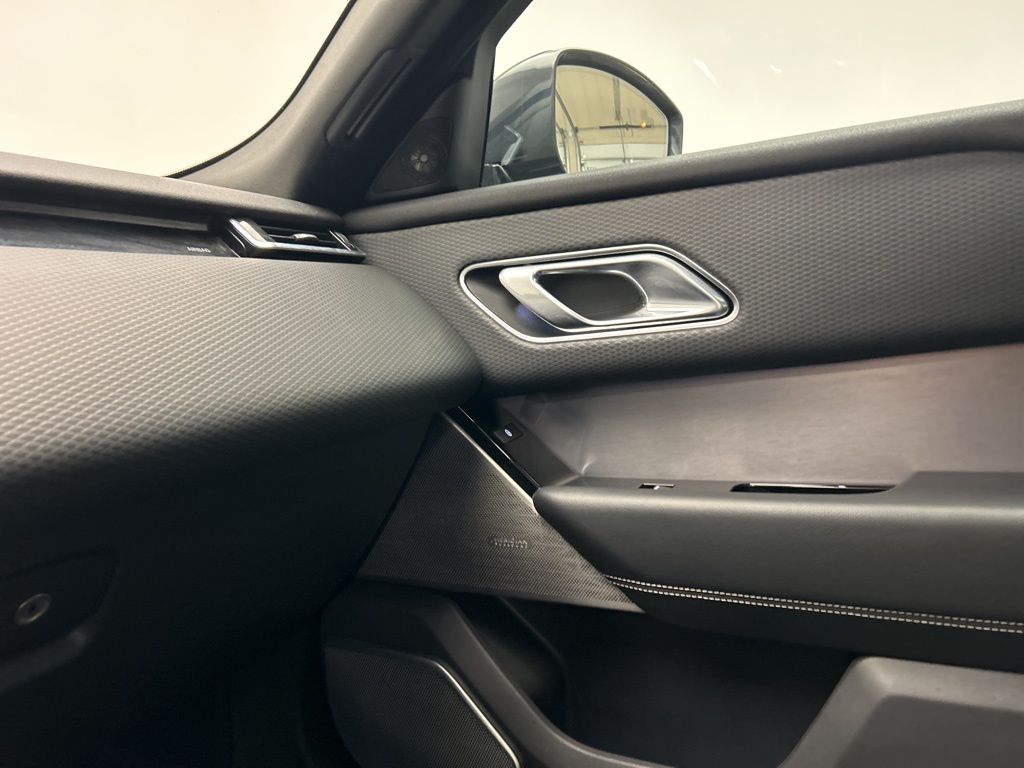 Thumbnail: 2018 Land Rover Range Rover Velar - 22