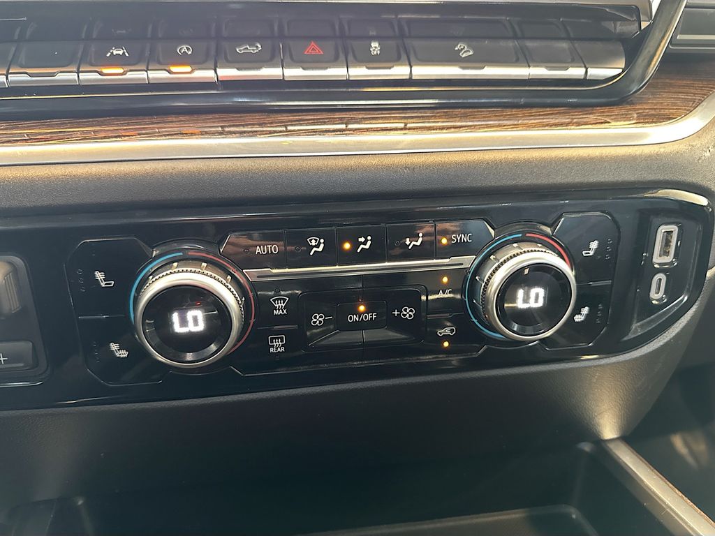 Used 2025 White GMC Elevation image 16