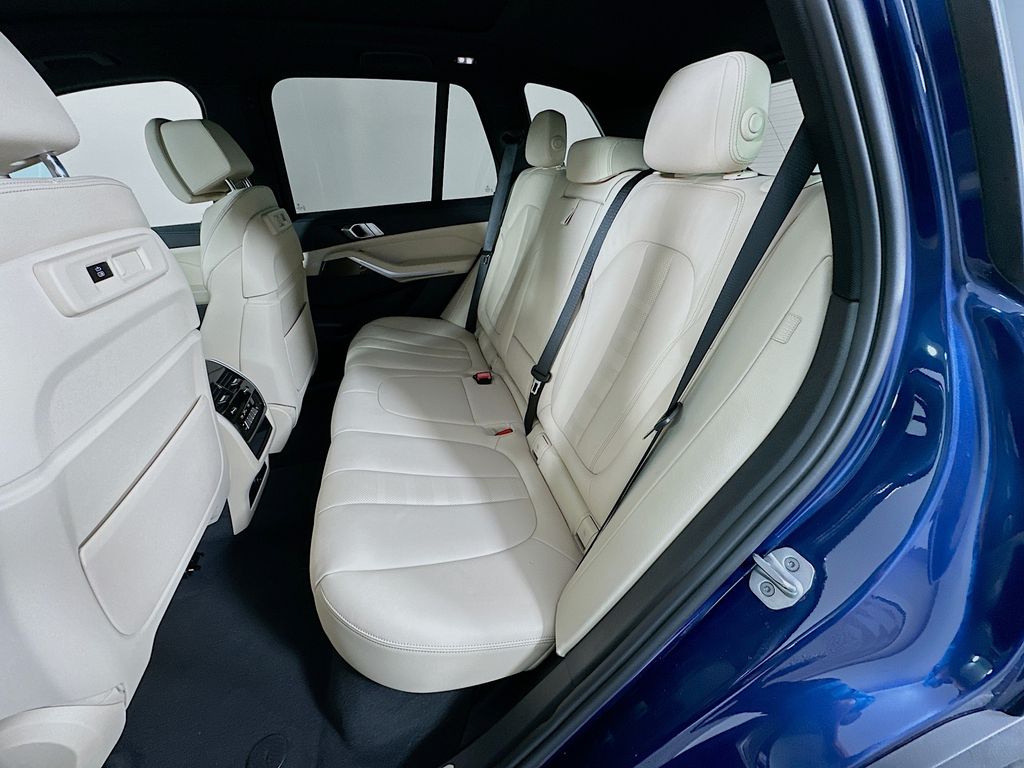 Thumbnail: 2022 BMW X5 - 25