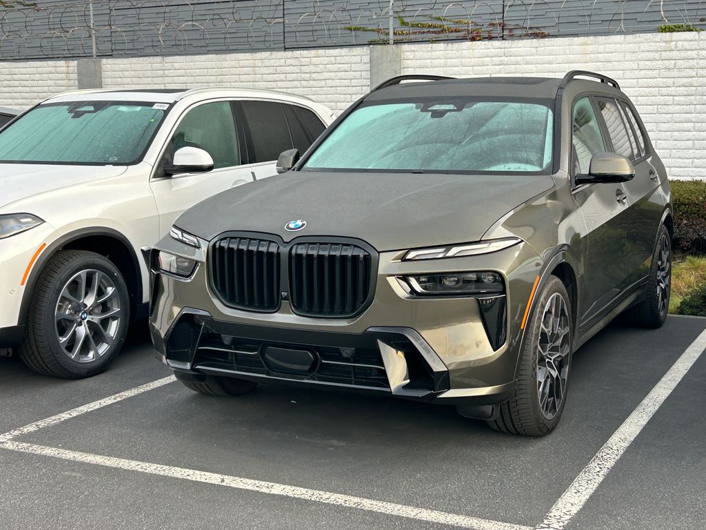 Thumbnail: 2023 BMW X7 - 2