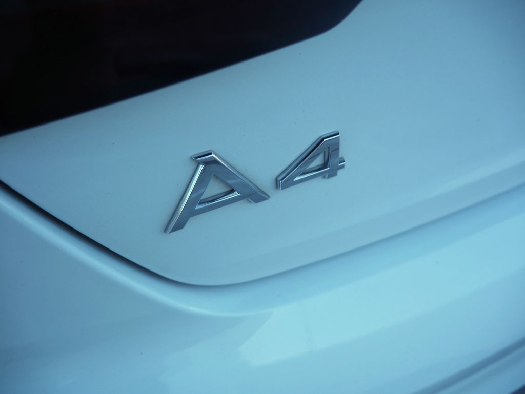 Thumbnail: 2023 Audi A4 - 9