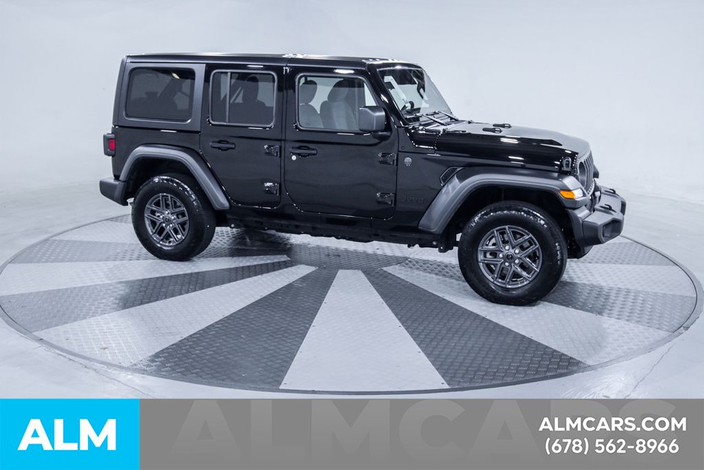 Used 2025 Black Jeep Sport S image 11