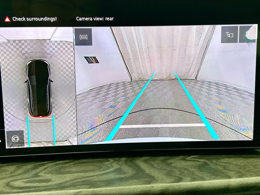 Thumbnail: 2025 Audi Q5 - 15