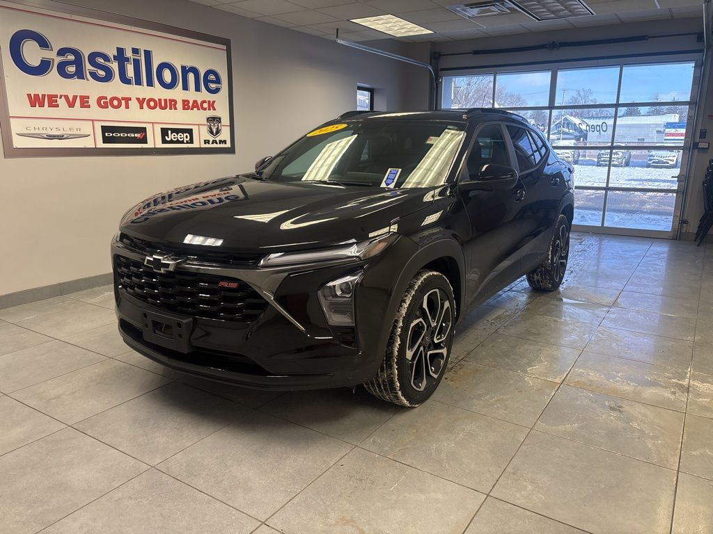 2025 Chevrolet Trax RS with 2RS FWD