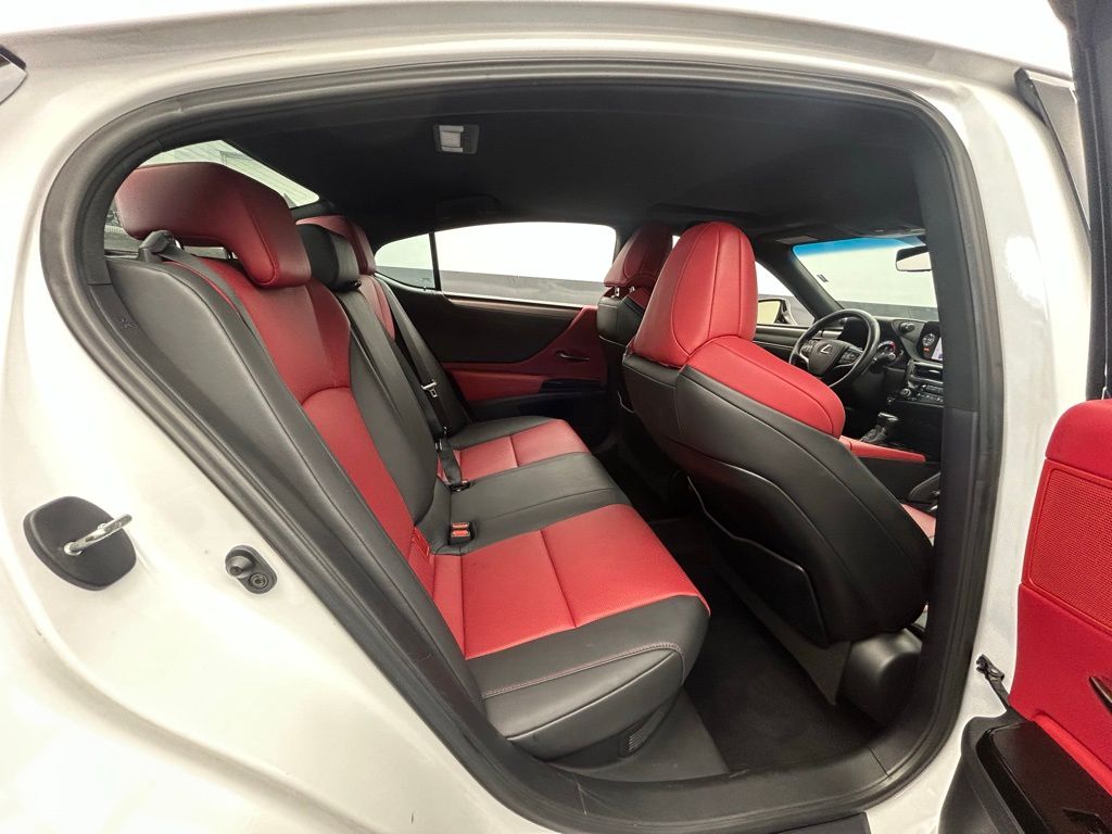 Used 2023 White Lexus 300h image 32