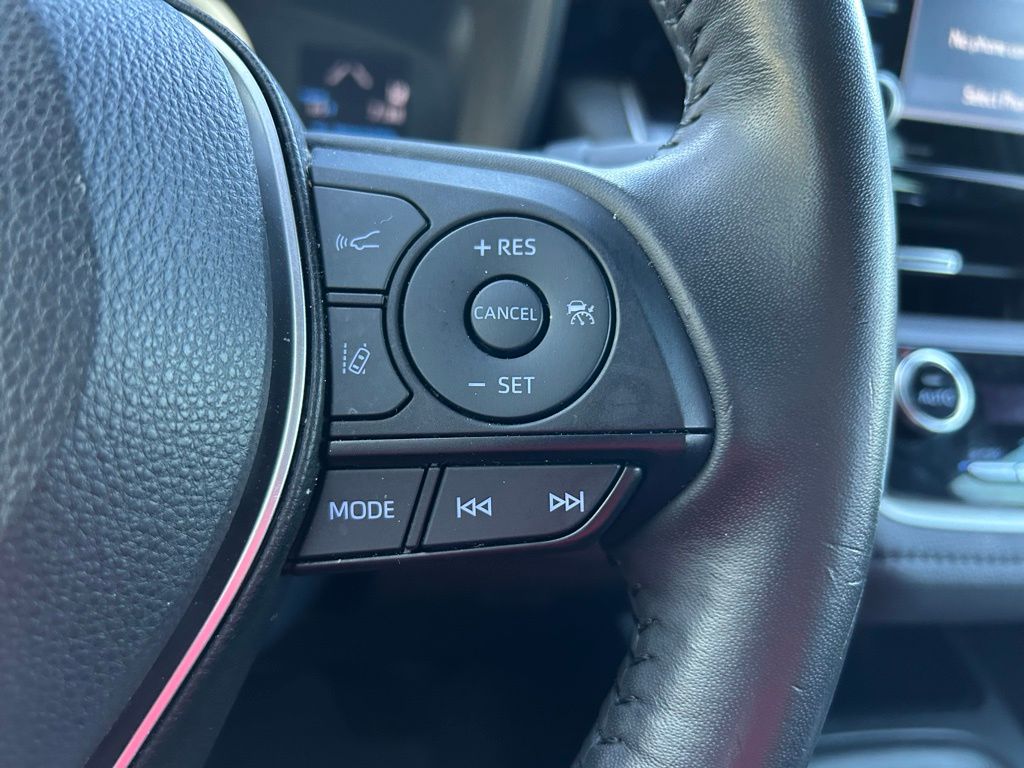 Thumbnail: 2022 Toyota Corolla - 18