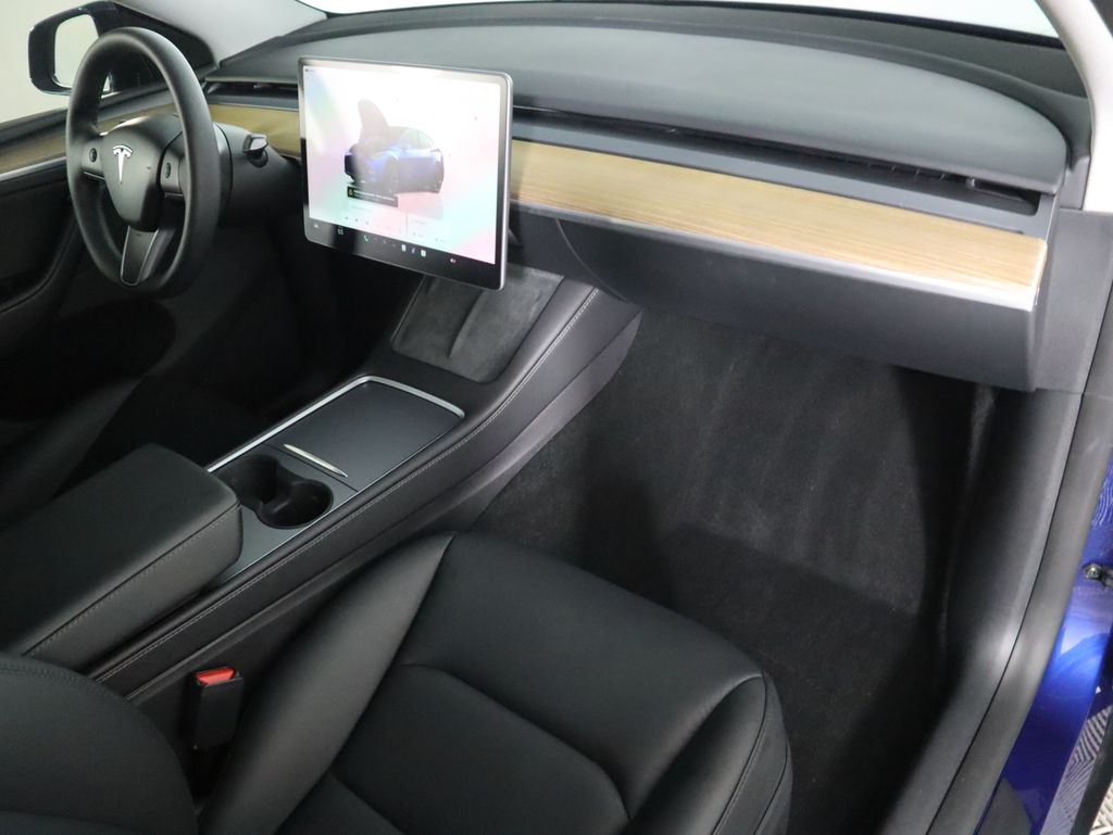 Thumbnail: 2024 Tesla Model Y - 18