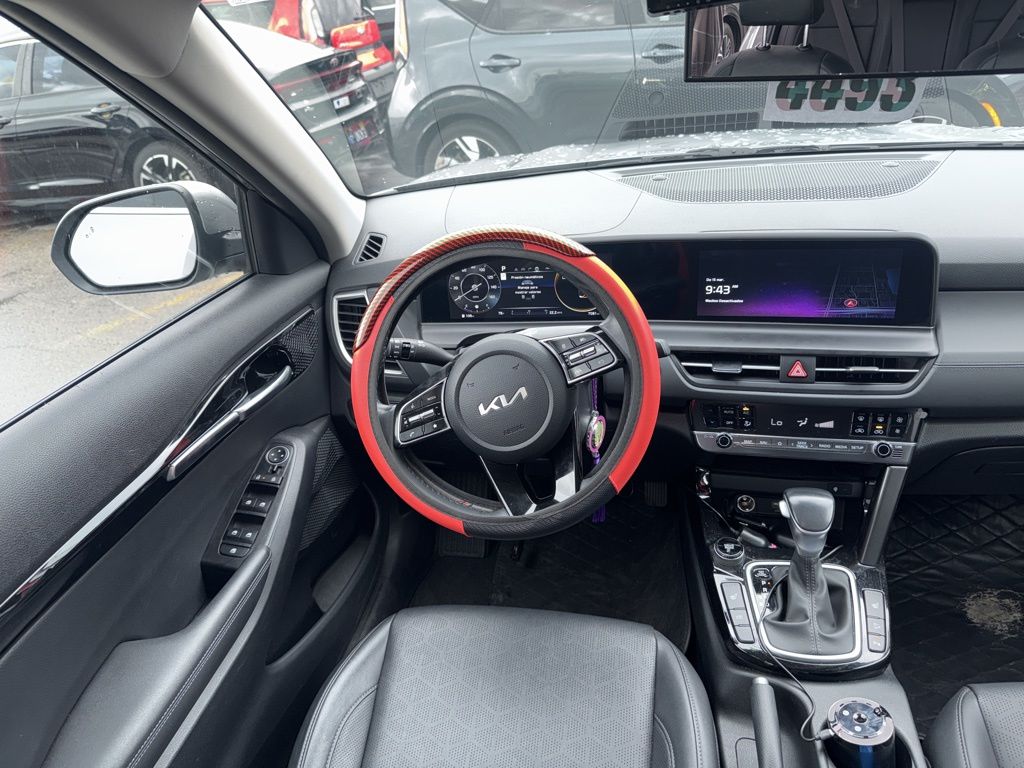 Used 2025 Steel Gray Kia EX image 7
