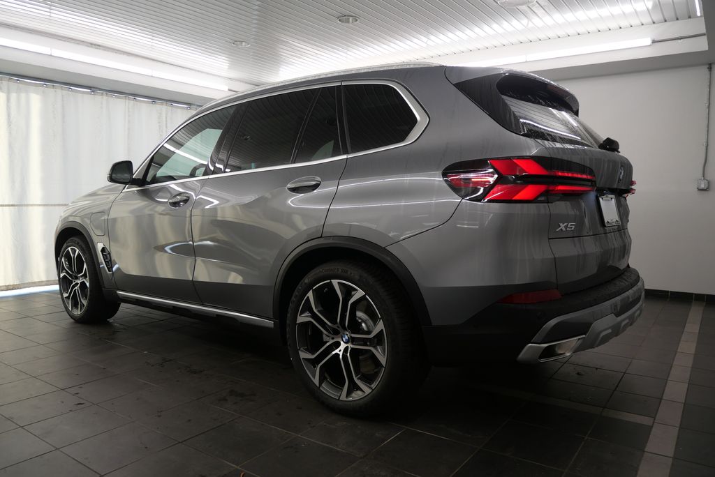 2025 BMW X5 xDrive50e 4