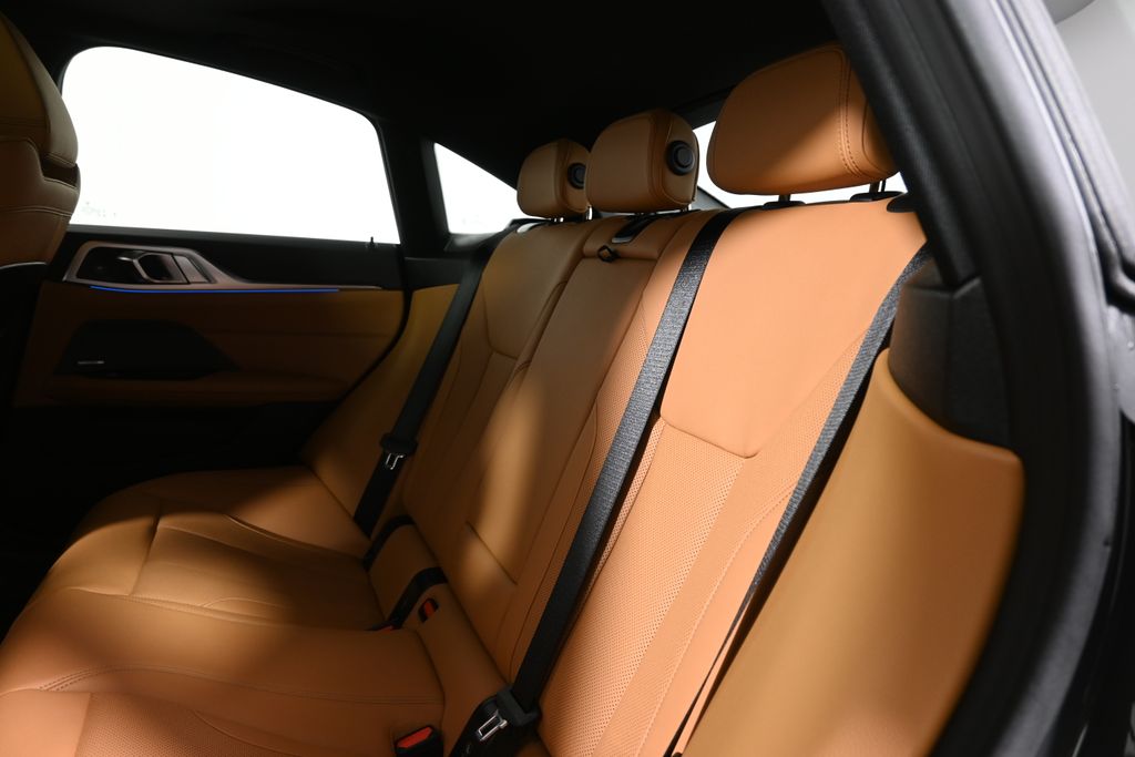 Thumbnail: 2026 BMW i4 - 4