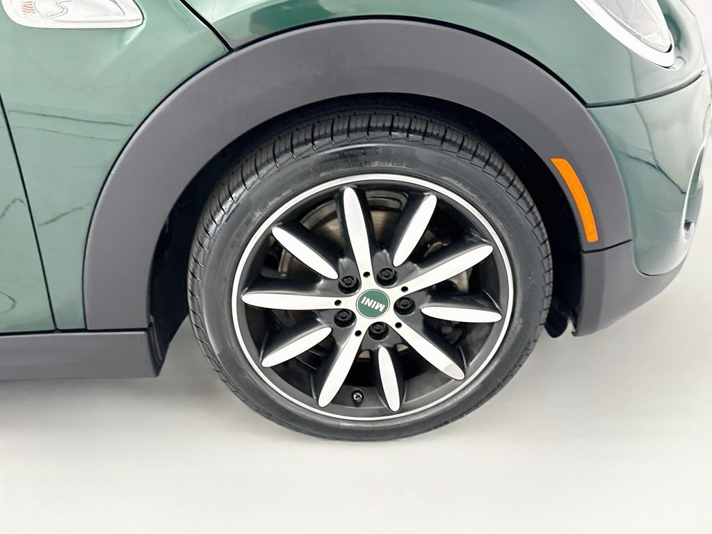 Used 2019 Green MINI Signature image 27