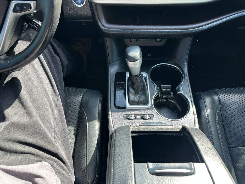 2017 Toyota Highlander Hybrid Limited Platinum