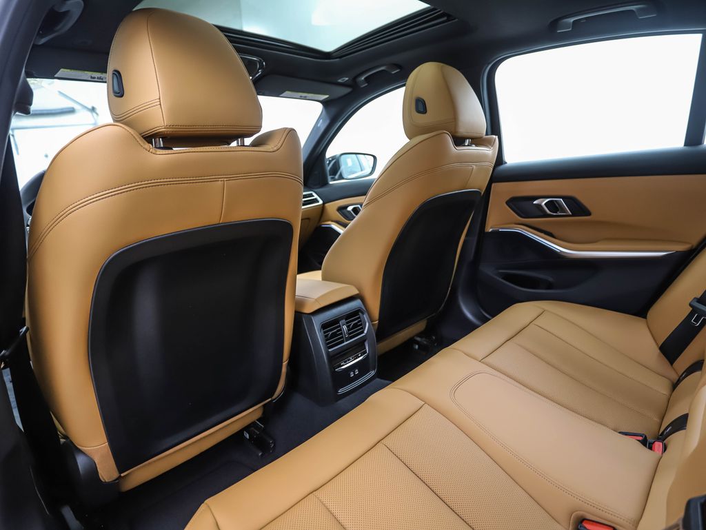 2025 BMW 3 Series 330i xDrive 20
