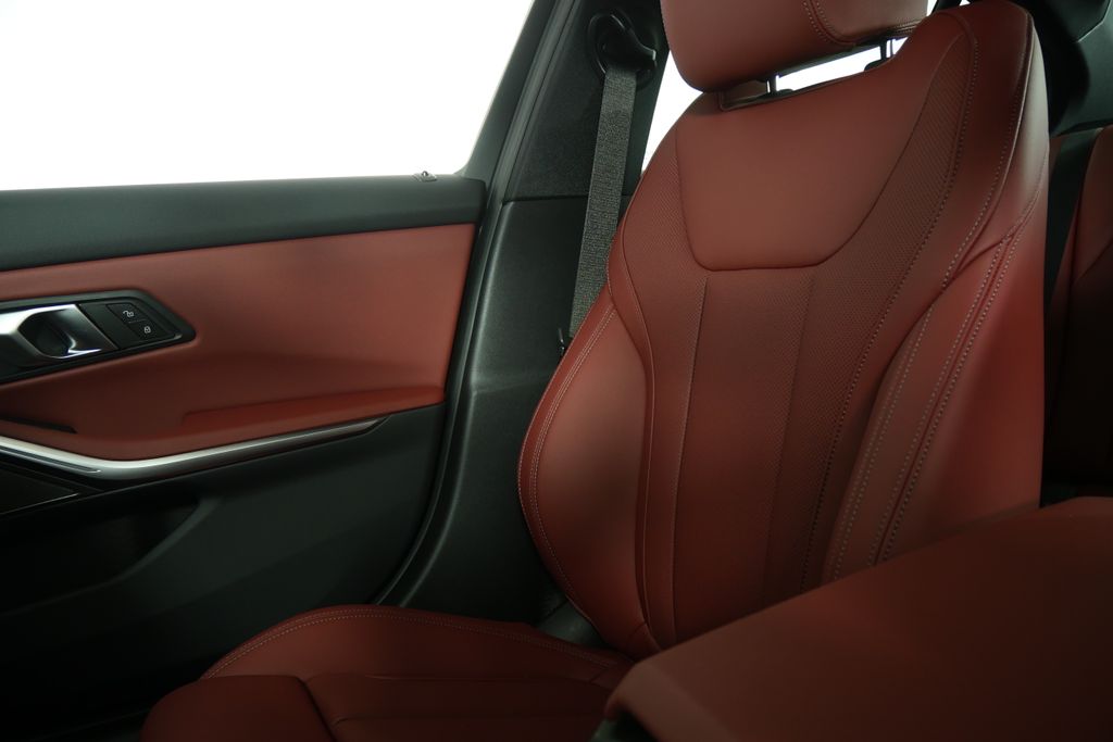 Thumbnail: 2026 BMW 3 Series - 22