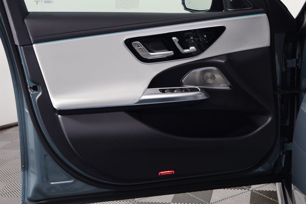 Thumbnail: 2026 Mercedes-Benz E-Class - 7