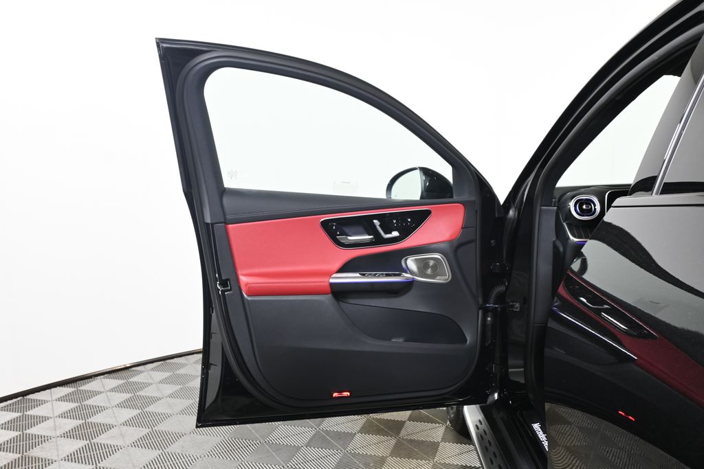 Thumbnail: 2026 Mercedes-Benz GLC - 27