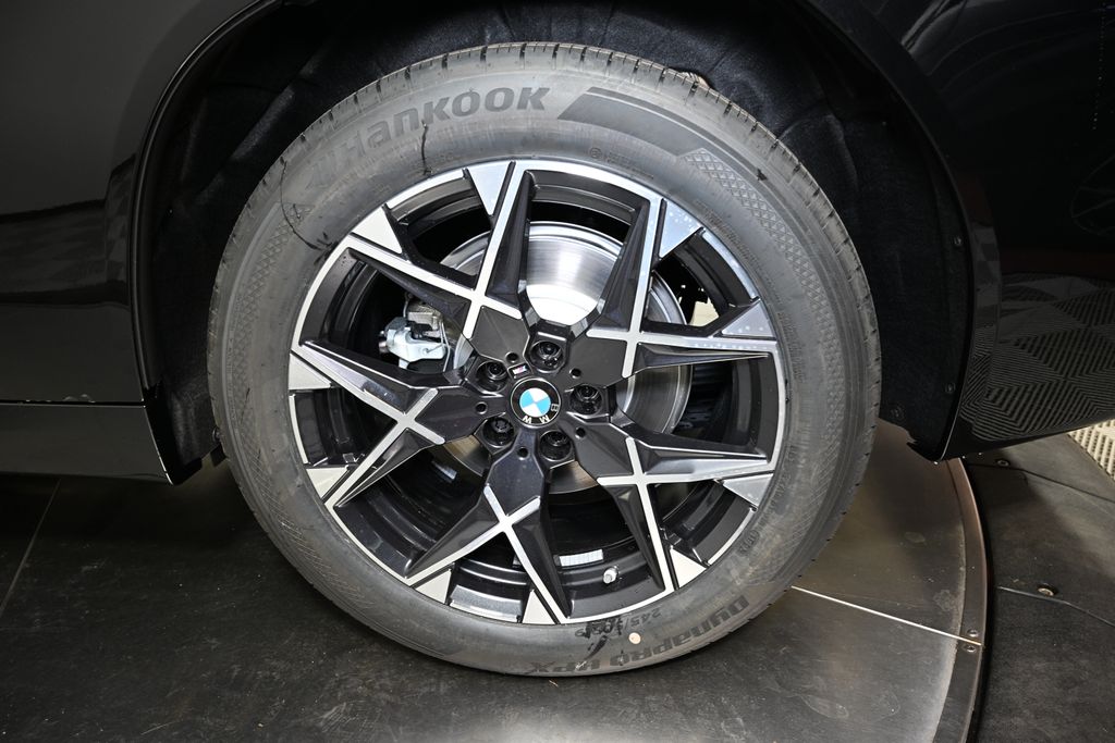 Thumbnail: 2026 BMW X3 - 12