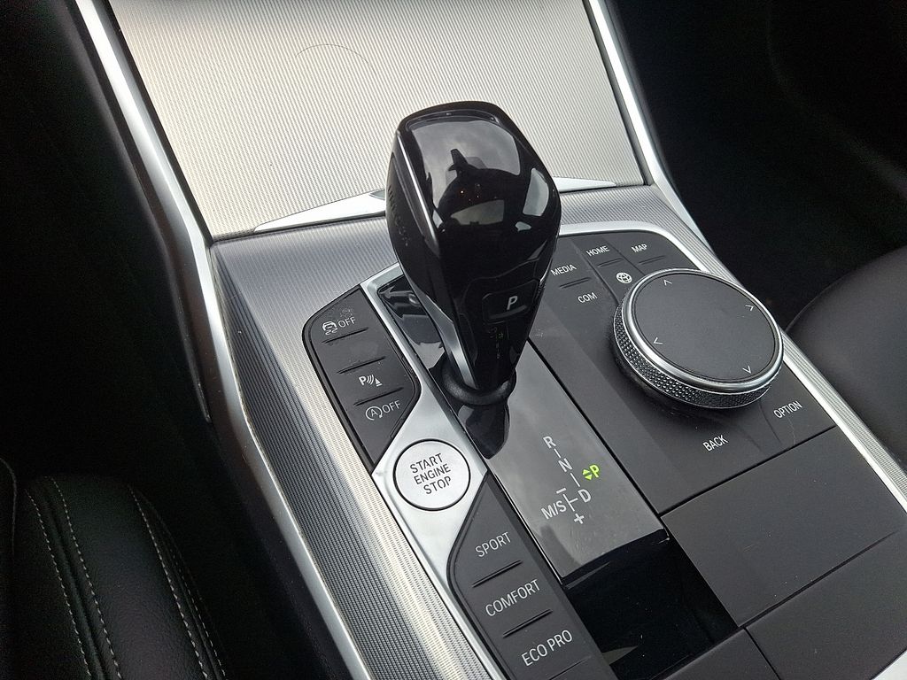 2022 BMW 3 Series 330i xDrive 16