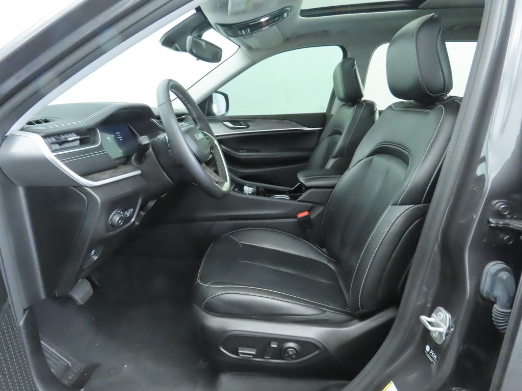 2023 Jeep Grand Cherokee L Limited Edition 20