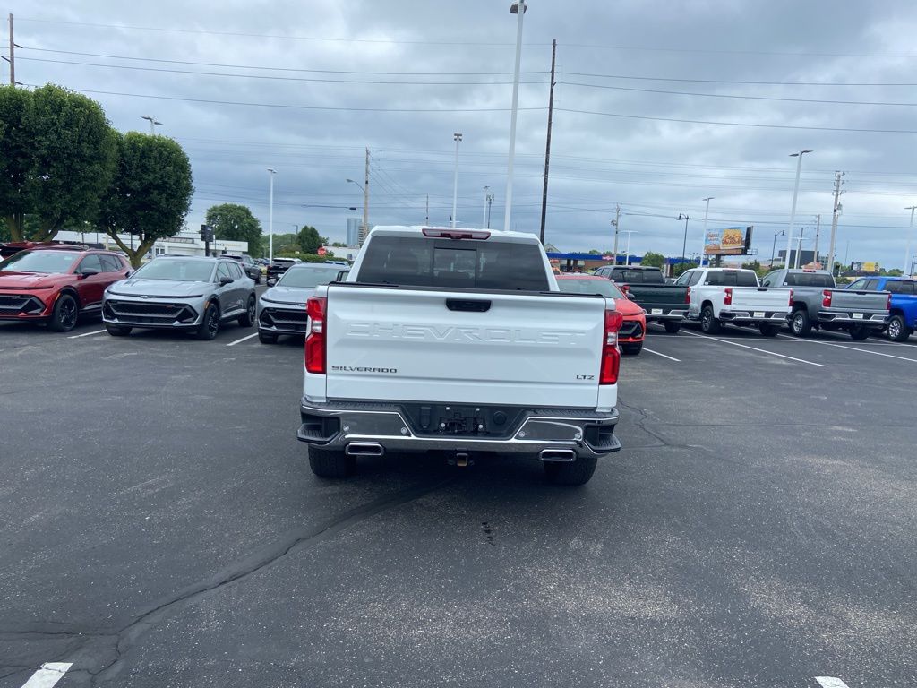 Thumbnail: 2024 Chevrolet Silverado 1500 - 4