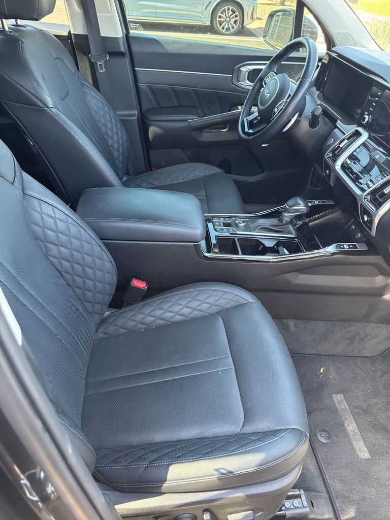 2022 Kia Sorento SX 3
