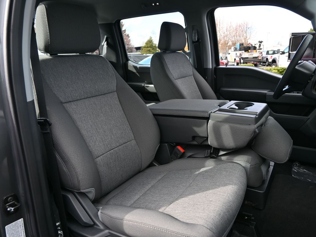 2025 Ford F-350 Super Duty XL