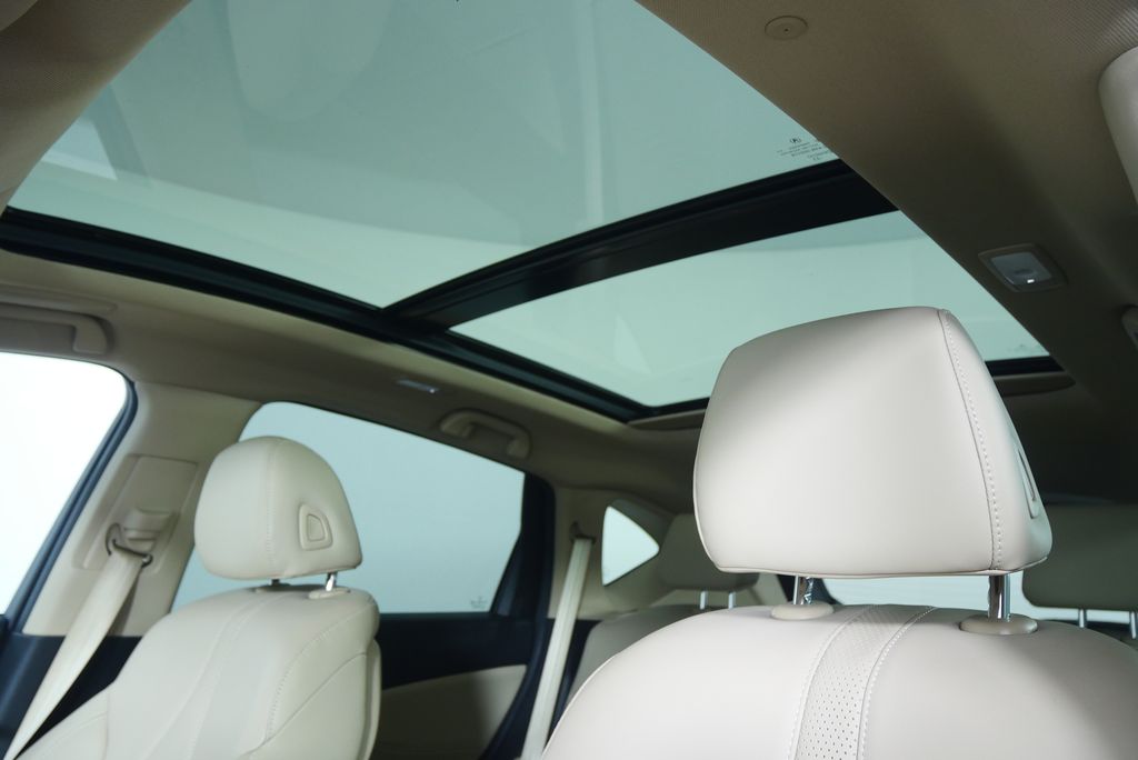 Thumbnail: 2023 Acura RDX - 12