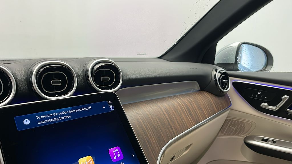 2025 Mercedes-Benz GLC 300 20